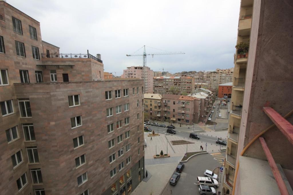 Rent Inn Yerevan On North Avenue Εξωτερικό φωτογραφία
