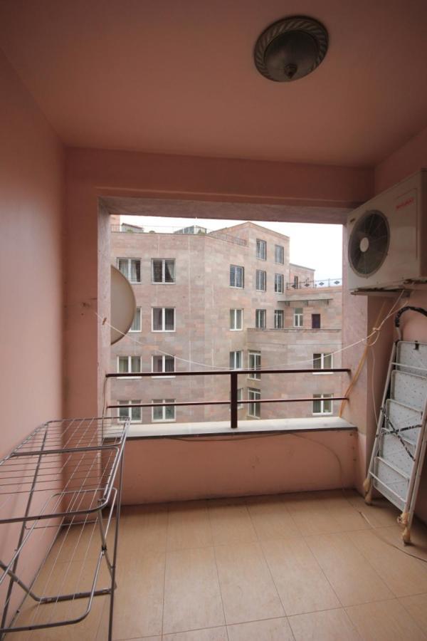 Rent Inn Yerevan On North Avenue Εξωτερικό φωτογραφία