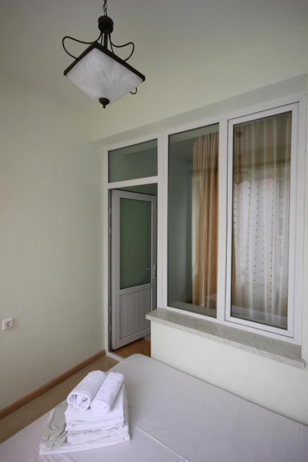 Rent Inn Yerevan On North Avenue Εξωτερικό φωτογραφία