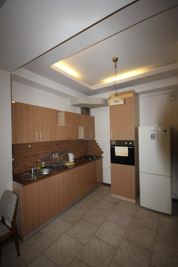 Rent Inn Yerevan On North Avenue Εξωτερικό φωτογραφία