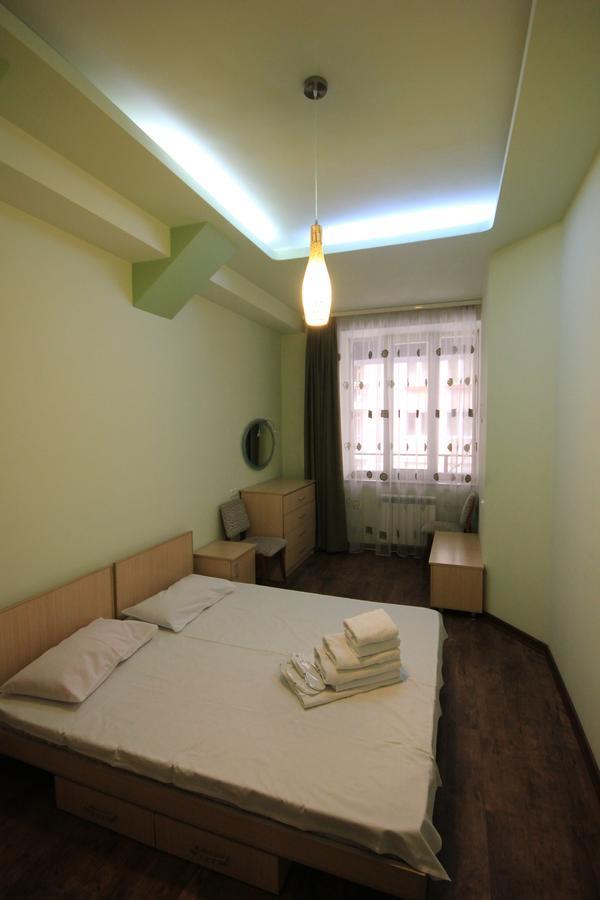 Rent Inn Yerevan On North Avenue Εξωτερικό φωτογραφία