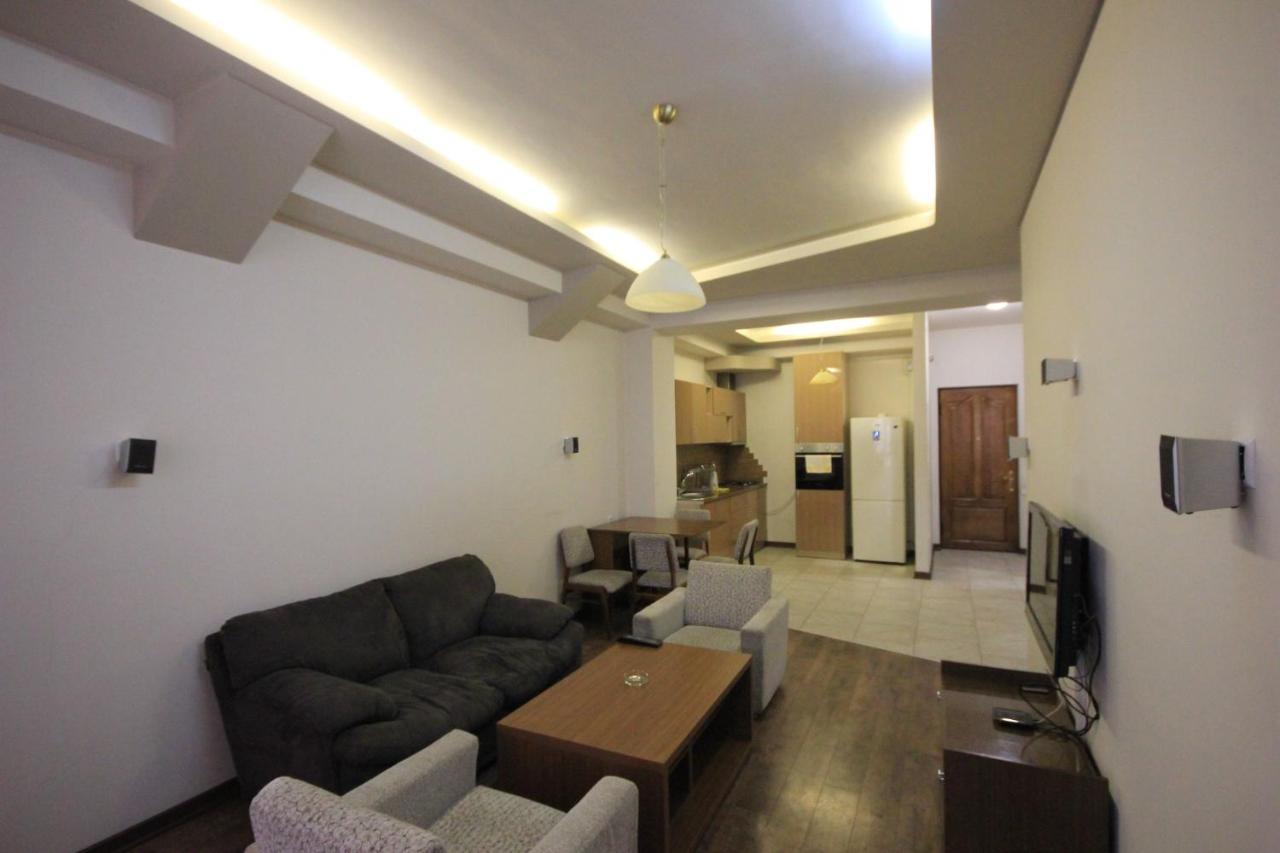 Rent Inn Yerevan On North Avenue Εξωτερικό φωτογραφία