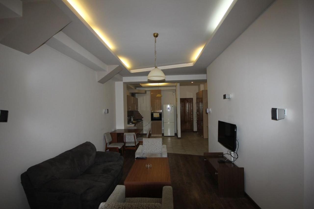 Rent Inn Yerevan On North Avenue Εξωτερικό φωτογραφία